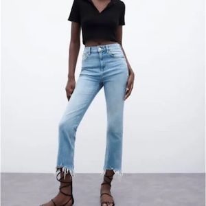 ZARA The Dreed Flare jeans US 4